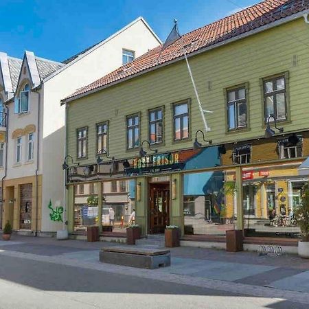 Ditt Private Hotellrom Тромсе Екстер'єр фото